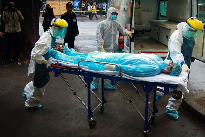 Ebola outbreak could end in 2015, but fight isn't over - UN