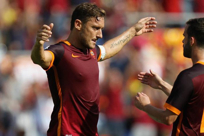 ___4185498___https:______static.pulse.com.gh___webservice___escenic___binary___4185498___2015___9___20___23___francesco-totti-miralem-pjanic-cropped_nfvegc6q64gb1kp2ok9isvssz