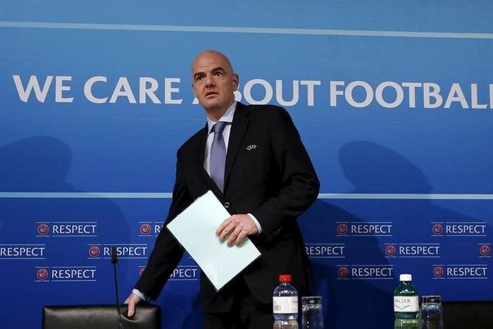 UEFA general secretary Gianni Infantino arrives for a news conference on behalf of their suspended president Michel Platini following a meeting of UEFA's executive committee at the UEFA headquarters in Nyon, Switzerland, October 15, 2015.  REUTERS/Deni...