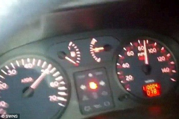 ___4254776___https:______static.pulse.com.gh___webservice___escenic___binary___4254776___2015___10___13___11___2D544D7800000578-0-image-a-87_1444653128710