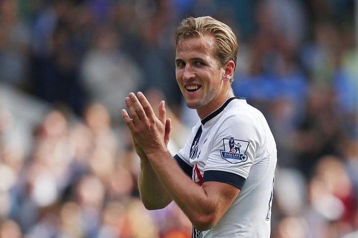 Tottenham's Harry Kane applauds fans after a game in a file photo. Reuters / Eddie Keogh