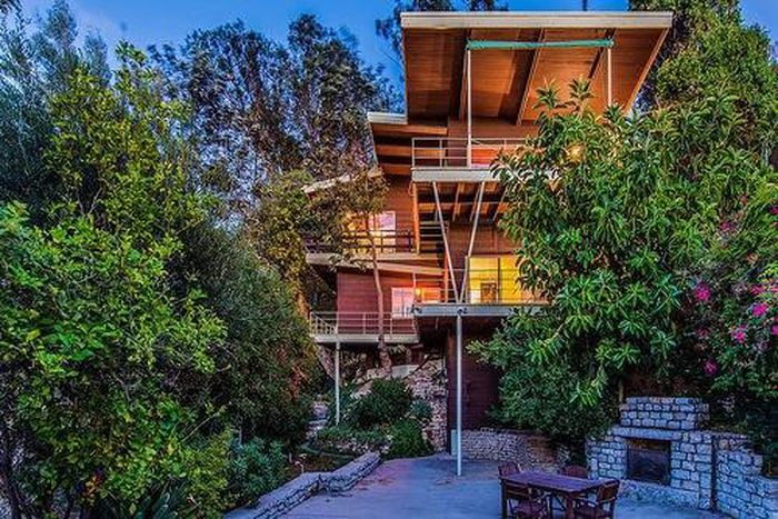 glamorous "treehouse"