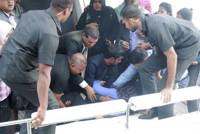 Maldives president unhurt in boat blast; wife, aides injured - official