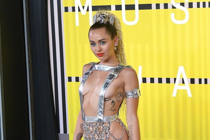 Miley Cyrus in a daring custom Versace