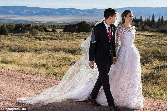 Allison Williams, 27, and Ricky Van Veen, 34, tied the knot in Wyoming on Saturday afternoon