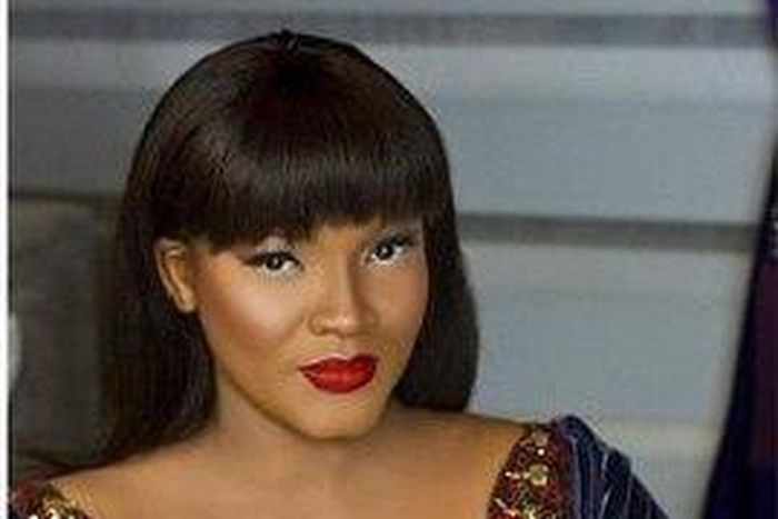 For the 3rd look she had a complete transformation choosing to go lighter with the eyeshadow wearing a dramatic cat eye and red ombre lips