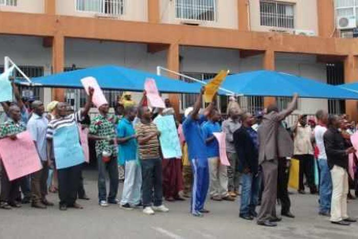 Adamawa healthcare workers protest over salaries