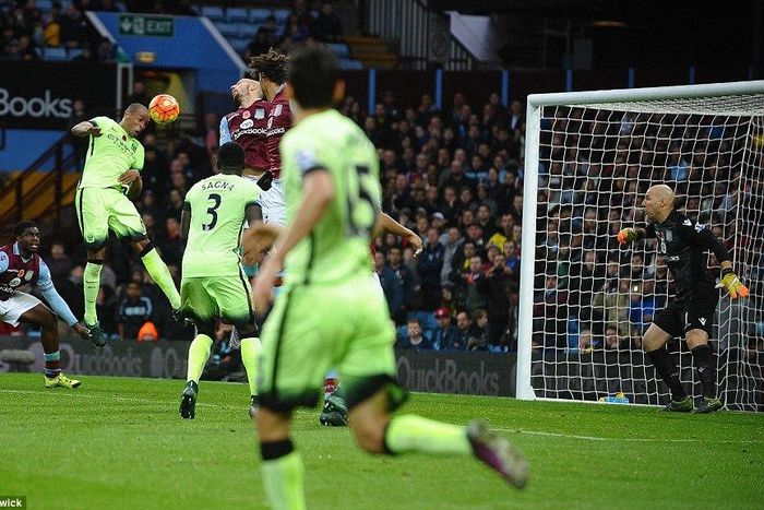 Manchester City midfielder Fernando's header hit the bar in stoppage time against Aston Villa