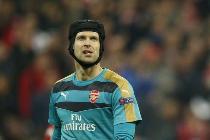Arsenal ready for "grand finale" in Greece, says Cech