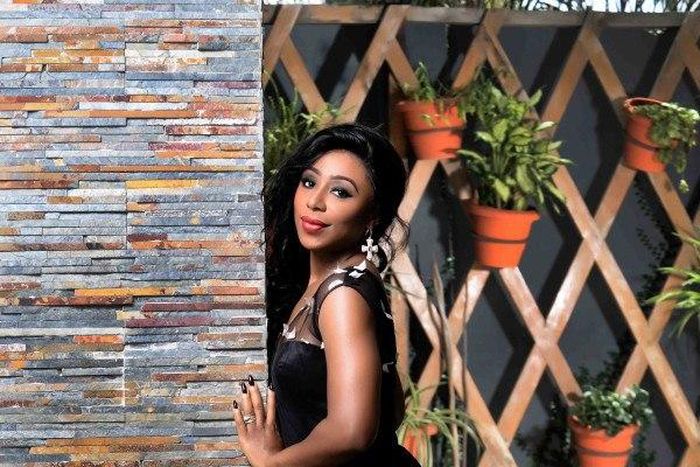 Dakore Akande is Tola in 'Fifty'