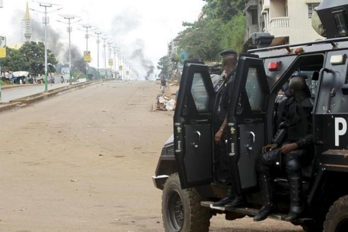 Guinea police fire teargas at protesters in capital