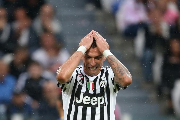 ___4097481___https:______static.pulse.com.gh___webservice___escenic___binary___4097481___2015___8___24___0___manzukic-juventus_8ab02v4mnopw1sqp2t615unp1_1