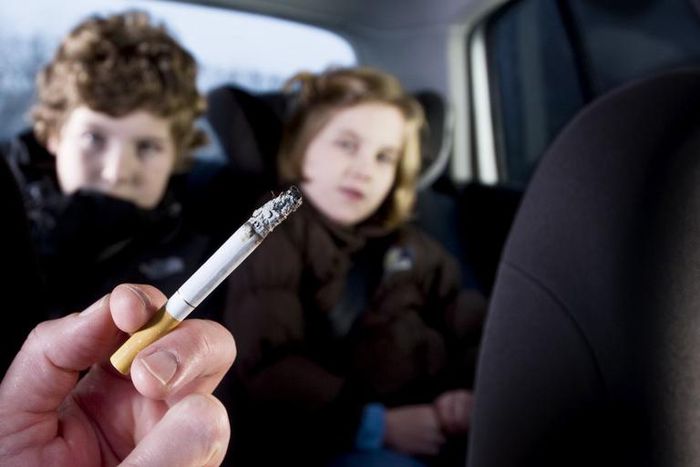 smoking with children inside cars