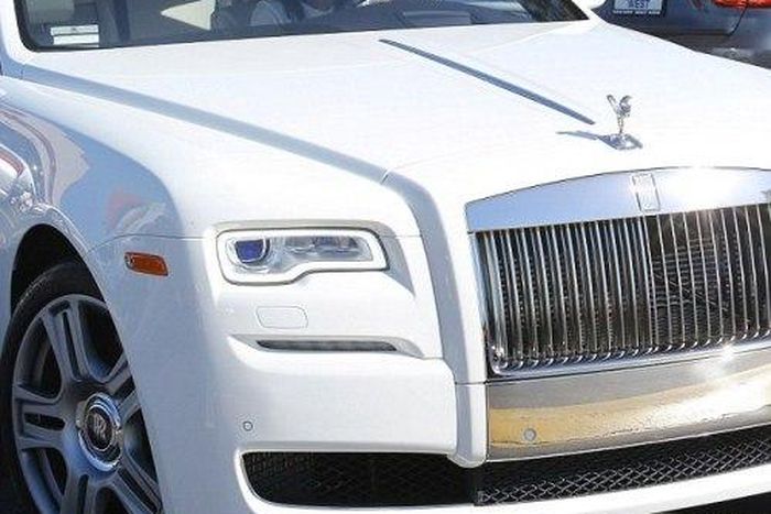 Kylie Jenner's white Rolls Royce Ghost worth $400,000 (N79.6m)