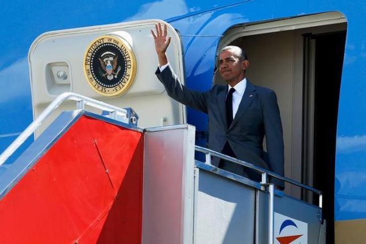 Obama arrives in Manila for APEC summit, bilateral meetings