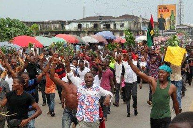 Pro-Biafra agitators demonstrate in Owerri
