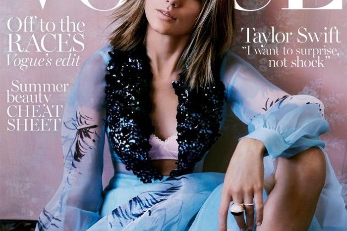 Taylor Swift covers Vogue Autralia November 2015 issue