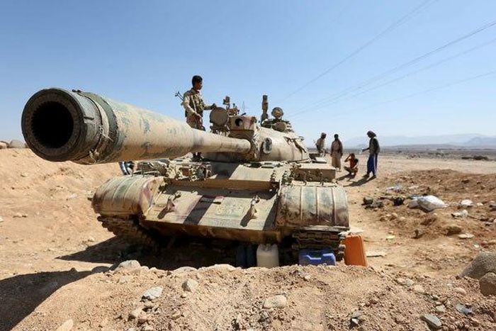 Roadside bomb kills 16 Yemeni soldiers in Marib city