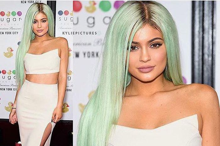 Reality star, Kylie Jenner, debuts new look, rocking mint green weave
