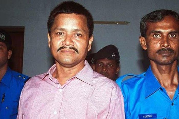 Bangladesh hands top separatist leader over to India