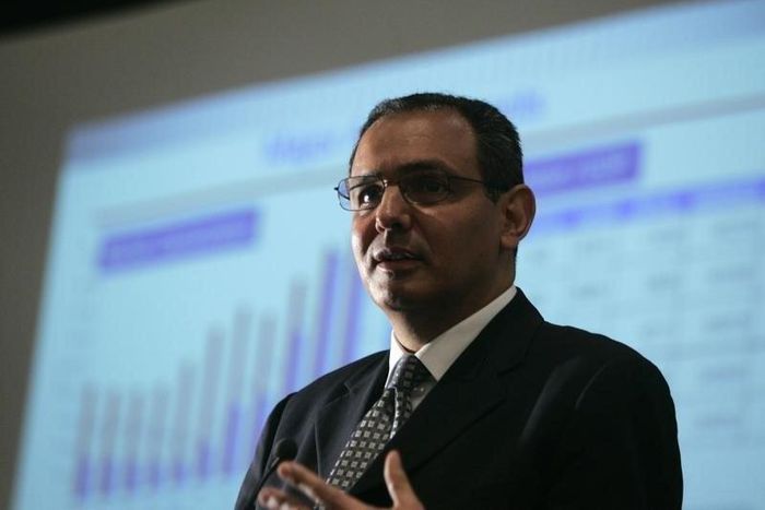 Chief Executive Casablanca Stock Exchange Karim Hajji delivers a speech at the Annual Meeting of the Union of Arab Stock Exchanges in Casablanca April 15, 2009. REUTERS/Rafael Marchante