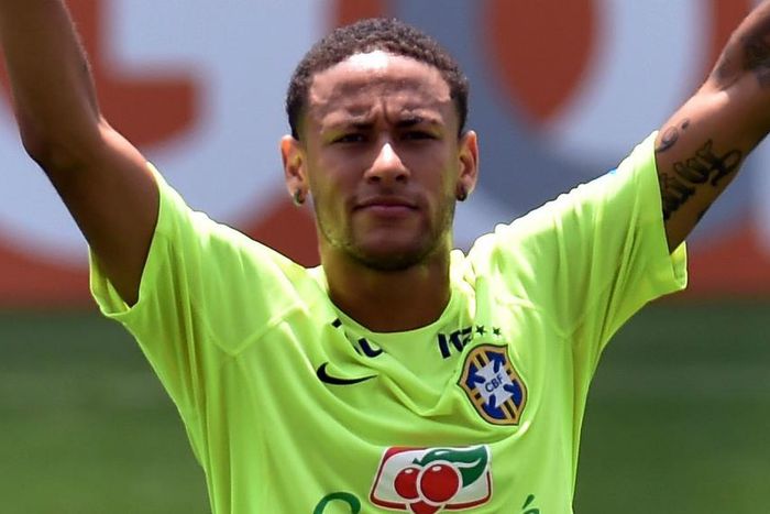 ___4357508___https:______static.pulse.com.gh___webservice___escenic___binary___4357508___2015___11___13___23___neymar-cropped_10618gjp1f9fo1rgc292mua2y8