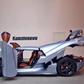 Regera has a "showoff" button that automatically operates the luggage compartment, interior, and engine bay, all at once.