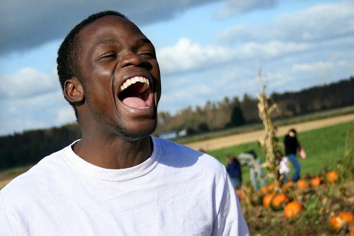 ___4155954___https:______static.pulse.com.gh___webservice___escenic___binary___4155954___2015___9___10___17___130149-people-laughing-at-someone