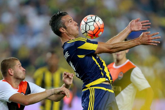 ___4021446___https:______static.pulse.com.gh___webservice___escenic___binary___4021446___2015___8___15___5___robinvanpersie-cropped_lb3qg0n3ieuq1278zv3mbt0ra