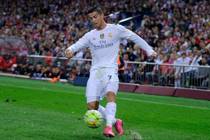 ___4236655___https:______static.pulse.com.gh___webservice___escenic___binary___4236655___2015___10___7___14___cristiano-ronaldo-cropped_6el73tdrb16t1x630mxvrbiss