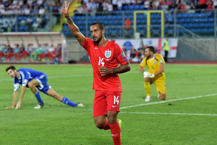 ___4238333___https:______static.pulse.com.gh___webservice___escenic___binary___4238333___2015___10___7___17___theo-walcott-england-cropped_172acoqcpt1lb10fblopsv55su