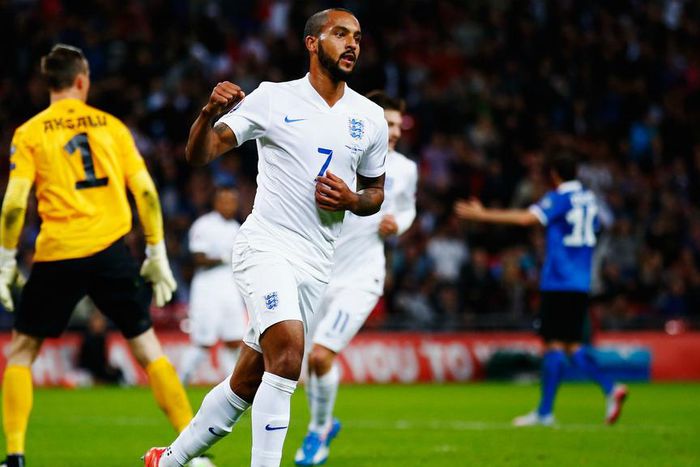 ___4247740___https:______static.pulse.com.gh___webservice___escenic___binary___4247740___2015___10___10___20___theo-walcott-cropped_1c80xzr8g761m12iiko8dnrg8t