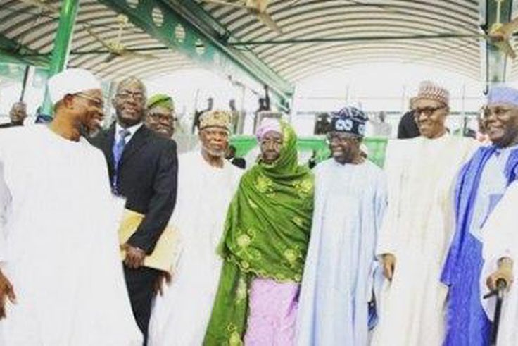 APC leaders with Hajiya Maitalle Tara Koko who donated her life savings to President Muhammadu Buhari's campaign