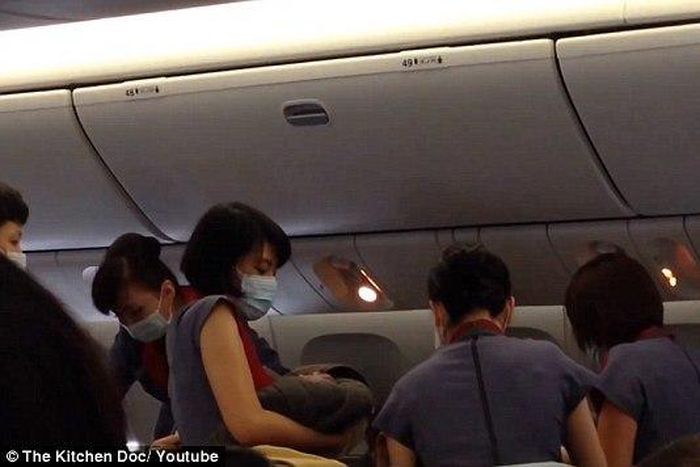 A Taiwanese woman gave birth to a baby girl on board a China Airlines flight from Taipei to Los Angeles, after she unexpectedly went into labour.
