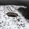 The sinkhole in Solikamsk when it first opened on November 2014