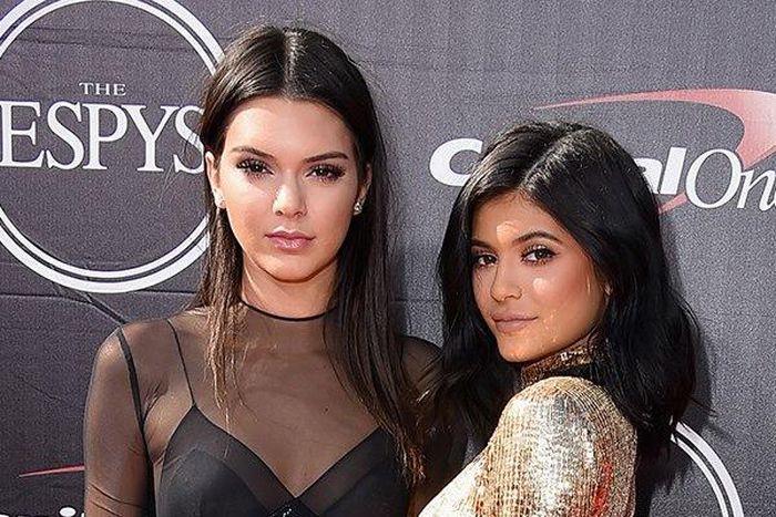 Kendall and Kylie Jenner at 2015 ESPYS red carpet