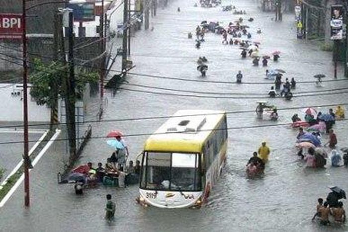 No fewer than 10, 000 people have been reportedly killed in the Tropical storm hit Philippine on Monday, October 5.