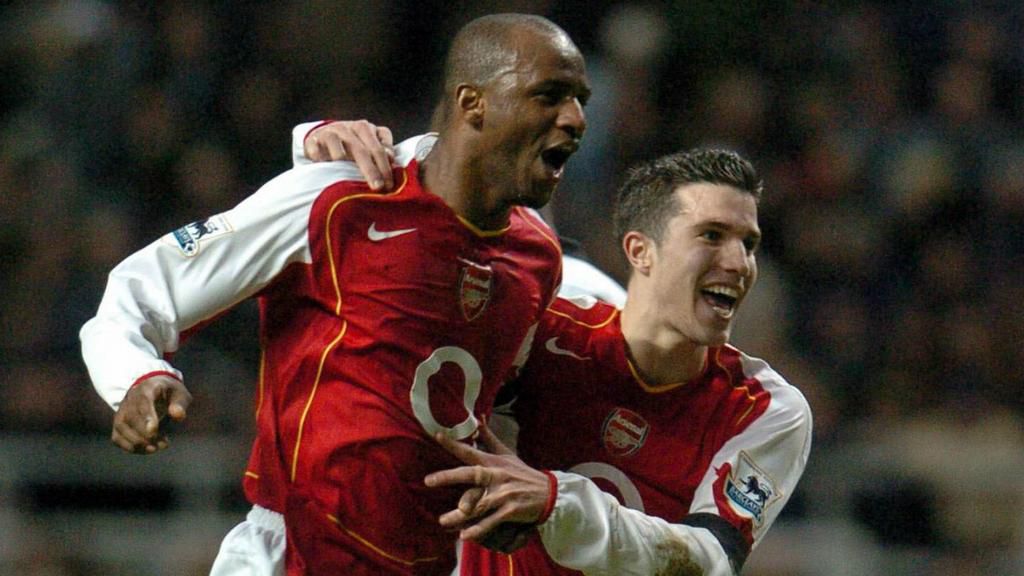 ___4252191___https:______static.pulse.com.gh___webservice___escenic___binary___4252191___2015___10___12___17___robin-van-persie-patrick-vieira-cropped_gxeubc91brer1adeu12u9e0xh_1