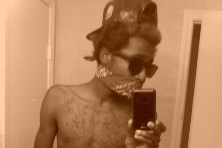 Deleon Alonso Smith, 19, died of a single gunshot wound to the throat after accidentally pulling the trigger of the gun while trying to take a selfie with it