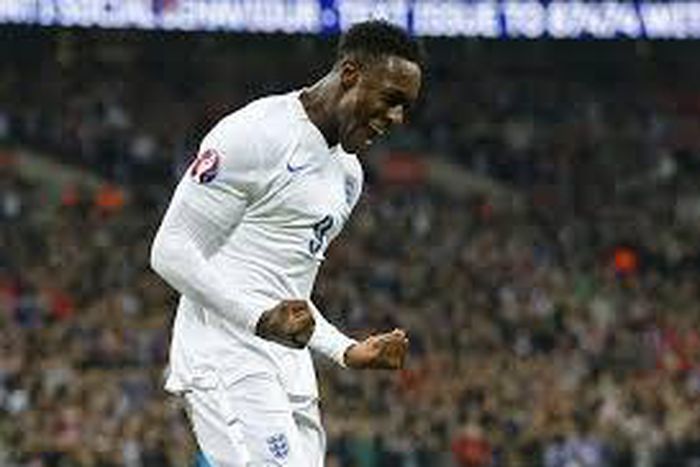 Welbeck out for six months, says England manager Hodgson