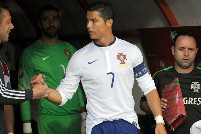 ___4258612___https:______static.pulse.com.gh___webservice___escenic___binary___4258612___2015___10___14___16___cristiano-ronaldo-cropped_1xkq7oijy4a6d1lpwp5ouxsu7n_1