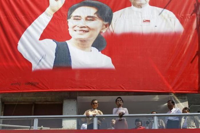 Myanmar ruling party concedes poll defeat as Suu Kyi heads for landslide