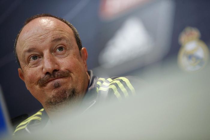 Real president Perez backs coach Benitez
