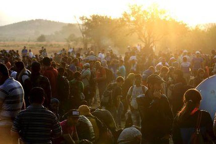 Explosion outside Aden govt building in Yemen kills four - witnesses