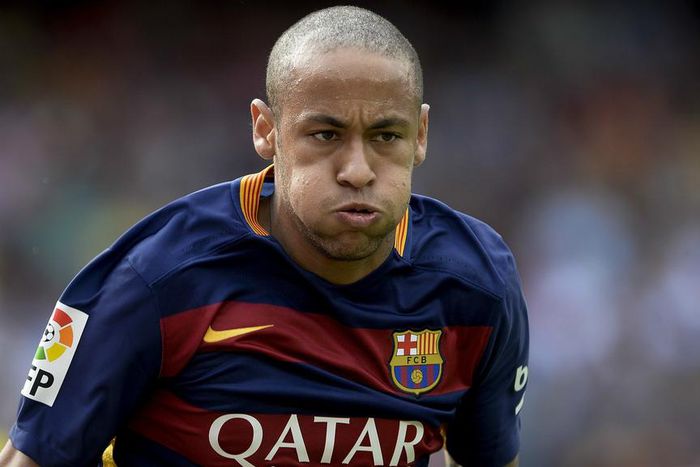 ___4255056___https:______static.pulse.com.gh___webservice___escenic___binary___4255056___2015___10___16___14___neymar-cropped_ldju48d9fqrv1l4q3ftm7jl12_1