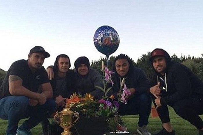 New Zealand World Cup winning squad visits graveside of lateJerry Collins