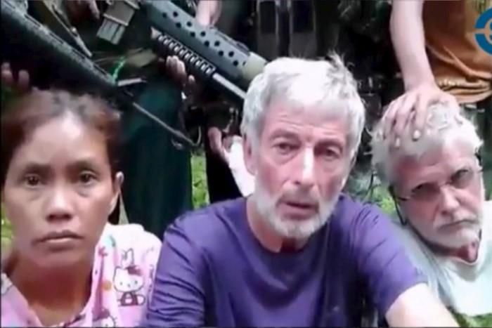 Philippine army rejects call for negotiations to free hostages