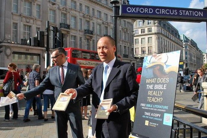 Singapore slashes publication bans, but not for Jehovah's Witnesses