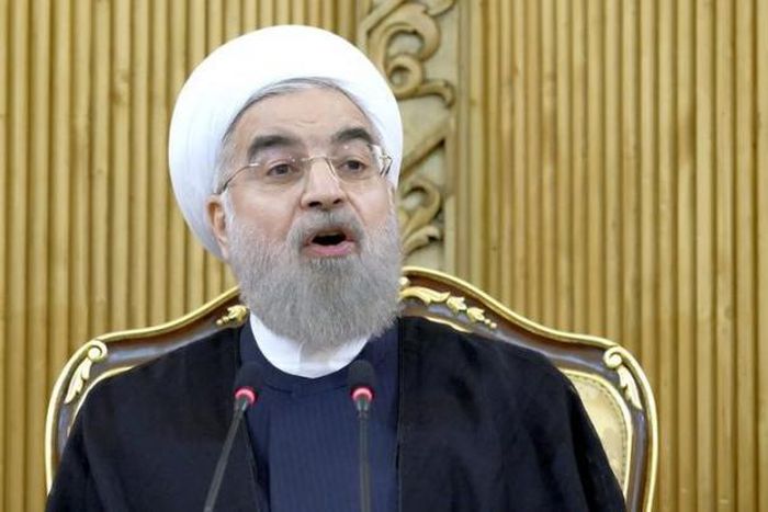 Iran's Rouhani tells Hollande need "all our might" to fight Islamic State