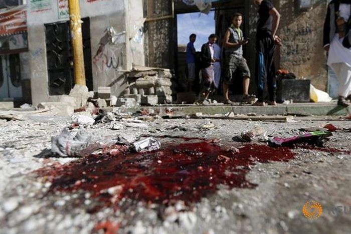 Twin suicide bombings kill at least 10 at Houthi-run Yemeni mosque
